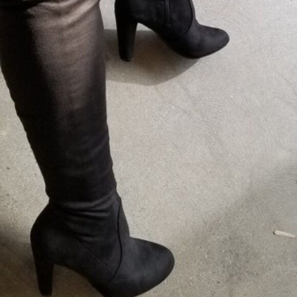 BLACK OVER THE KNEE BOOTS - Picture 5 of 7